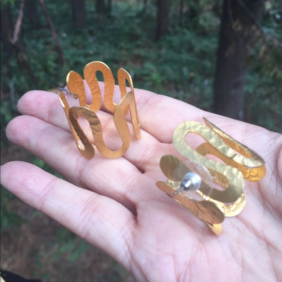 Bansri art deco hoop earrings gold statement large gold disk earrings HP24x2 - Picture 6 of 14